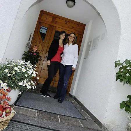 شقة Apartment Philipp In Galtuer By Interhome *